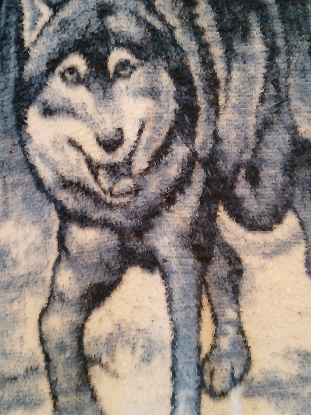 Cozy Wolf Print Fleece Throw Blanket - Blue and White